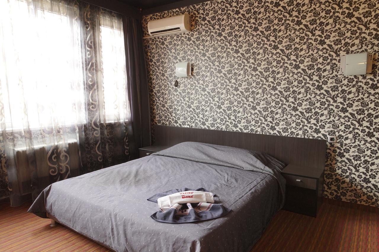 Hotel Bagira Казанлък Екстериор снимка