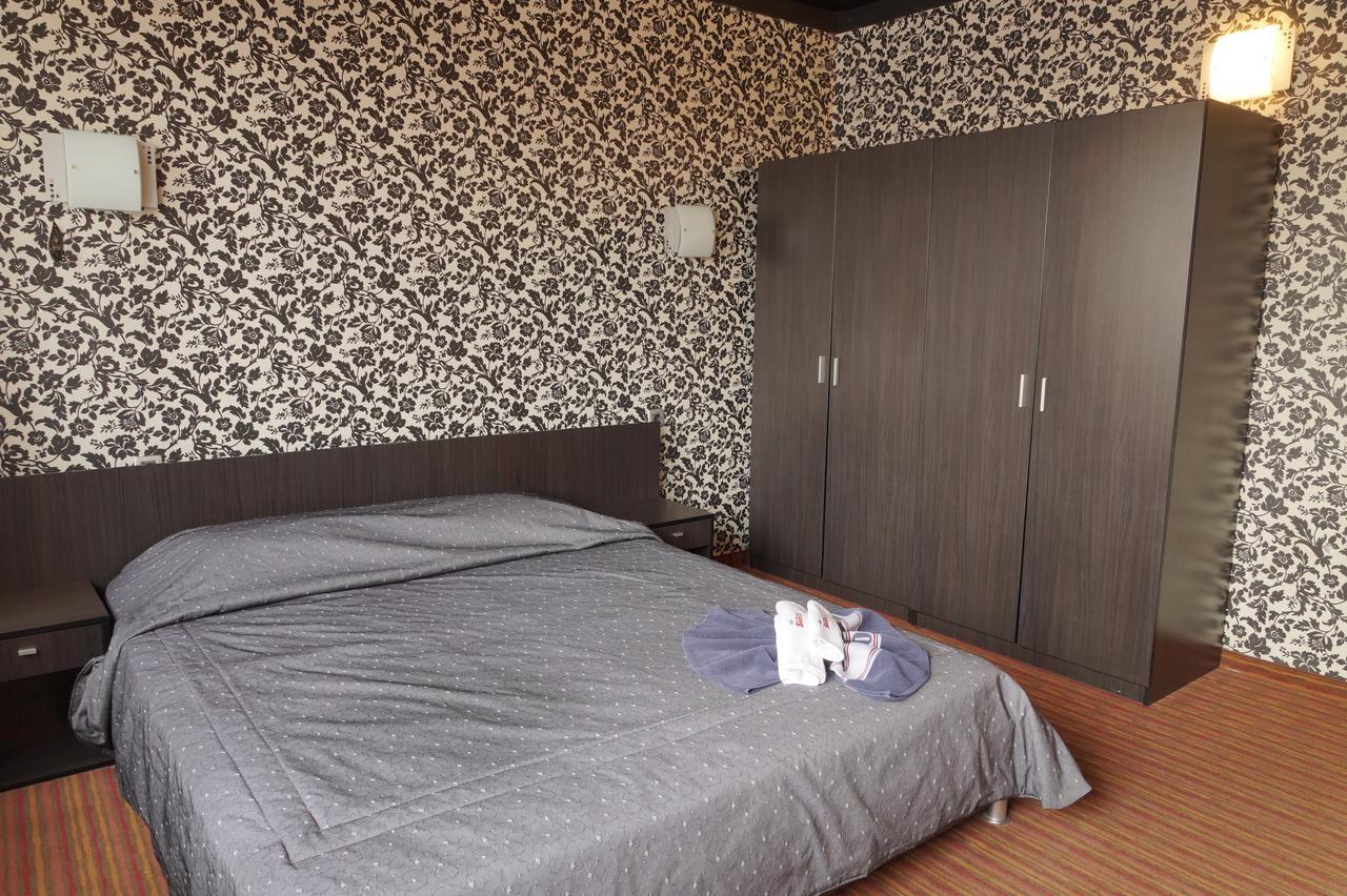 Hotel Bagira Казанлък Екстериор снимка